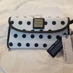 Dooney and bourke Carolina wallet